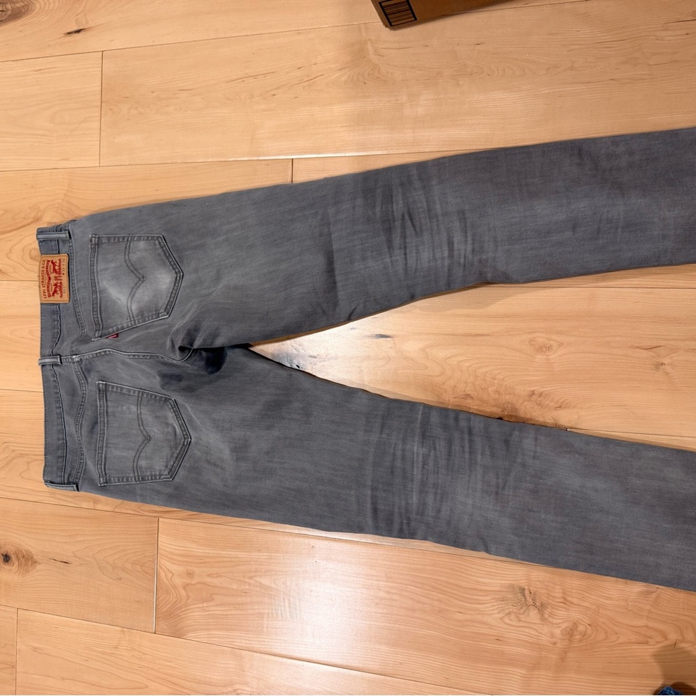 Men’s Levis 511 33x34 Used in gray
